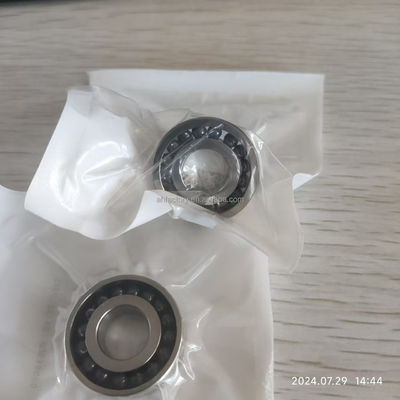 Stabiele prestaties Si3N4 keramische kogels D6002/608982 Hybride keramische lagers 15x32x9mm