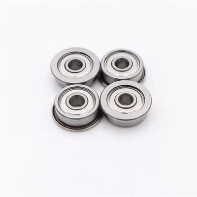 Op maat gemaakte chroomstaal GCR15 2Z ZZ afdichtingen type flenslagers voor industriële machines